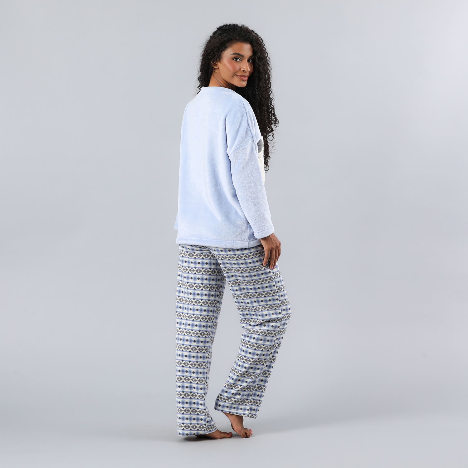 https://www.tiendaflores.cl/media/catalog/product/3/3/33754-238_2_ykojksvghulailup.jpg
