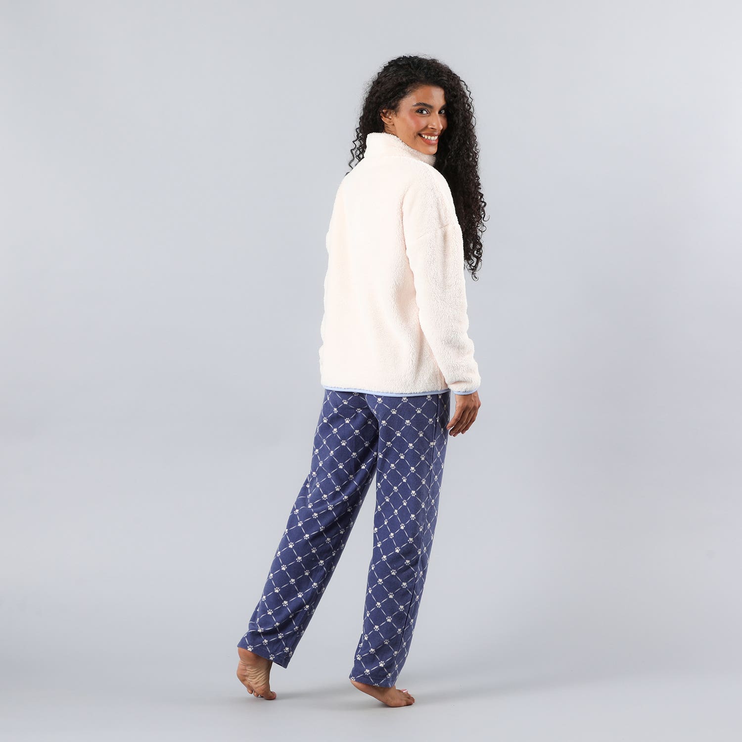 https://www.tiendaflores.cl/media/catalog/product/3/3/33755-17_2_nueyg2kuvbyl4xrp.jpg