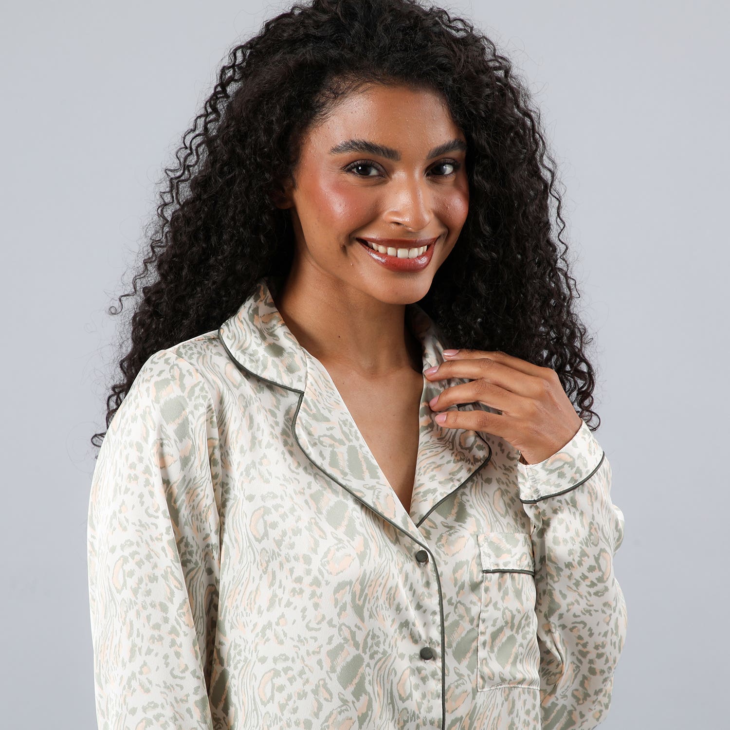 https://www.tiendaflores.cl/media/catalog/product/3/3/33760-235_4_ojpuutjg1giadnmd.jpg