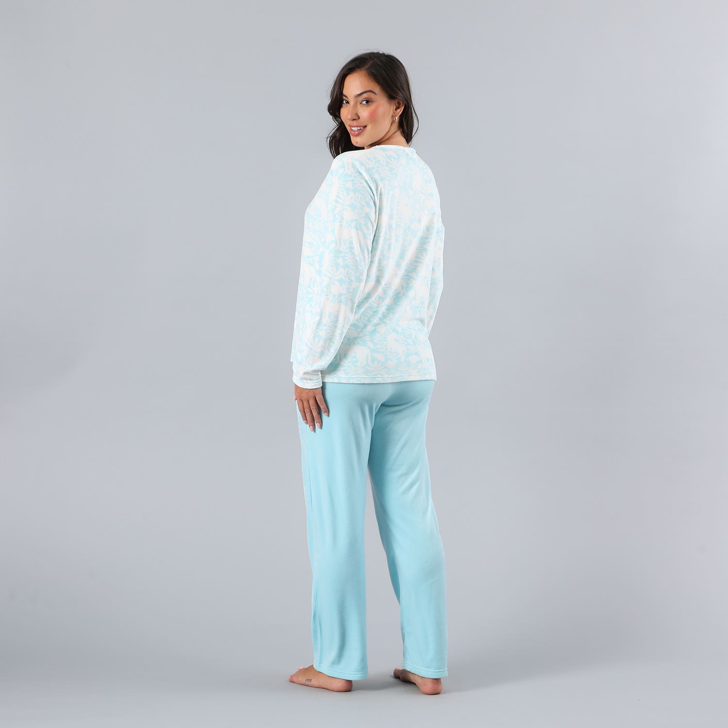 https://www.tiendaflores.cl/media/catalog/product/3/3/33776-240_2_anavqi4z3nku9x89.jpg