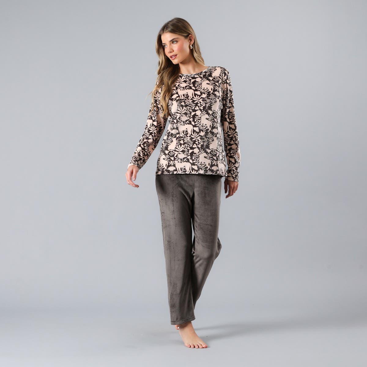 https://www.tiendaflores.cl/media/catalog/product/3/3/33776-2_1.jpg