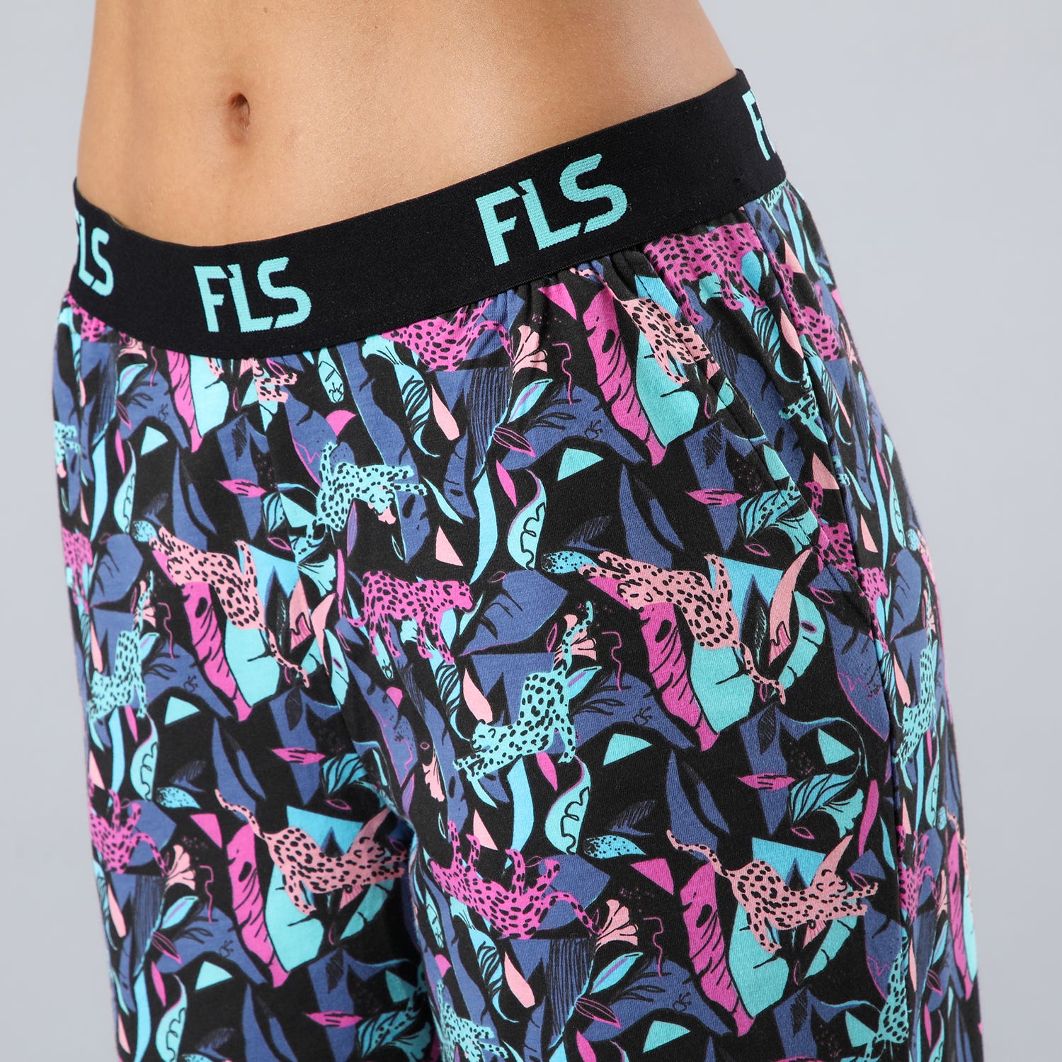 https://www.tiendaflores.cl/media/catalog/product/3/3/33800-171_3_fsixzjbl50mvxhqe.jpg