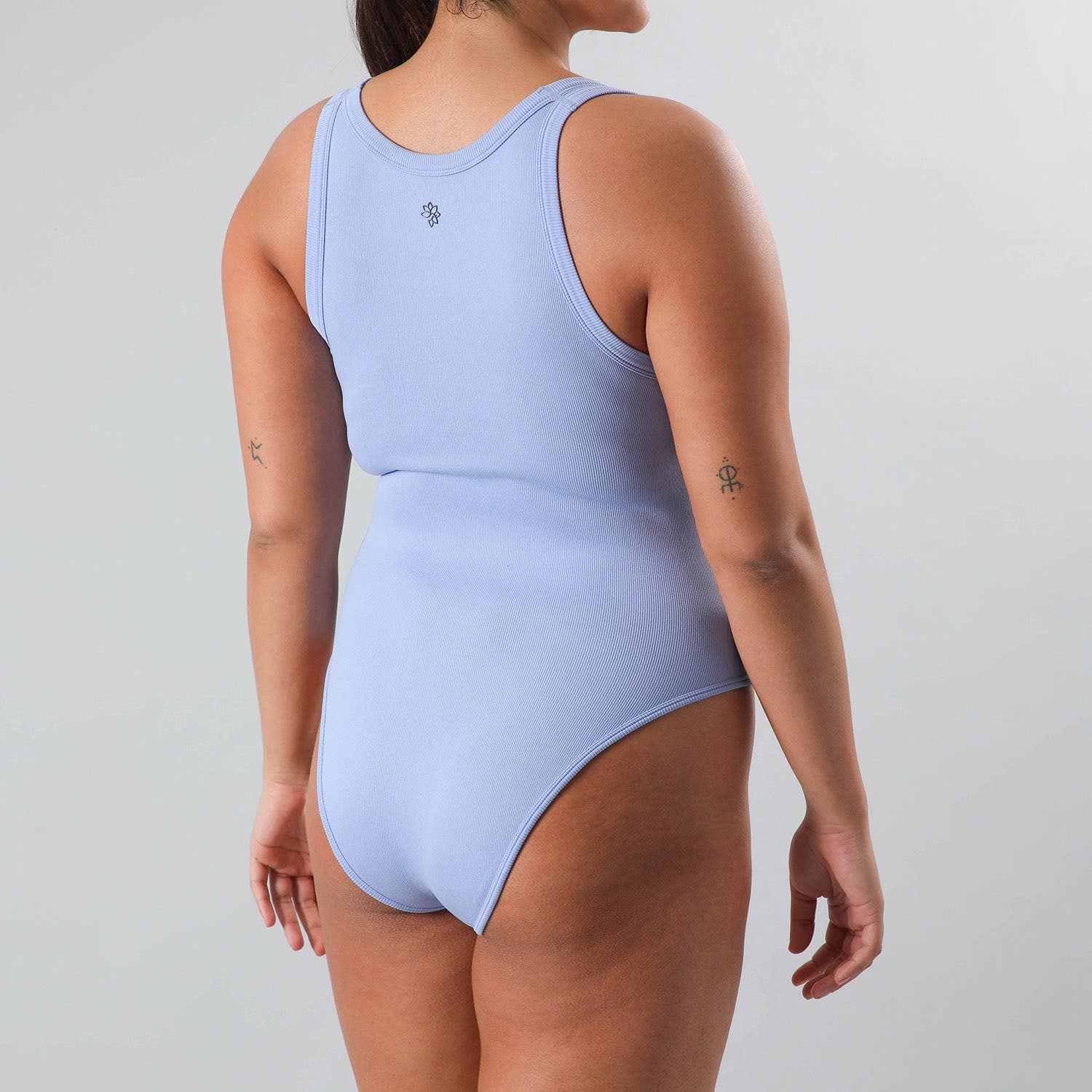 https://www.tiendaflores.cl/media/catalog/product/5/0/50539-208_8_3fxs0i6zsfnxjg3p.jpg