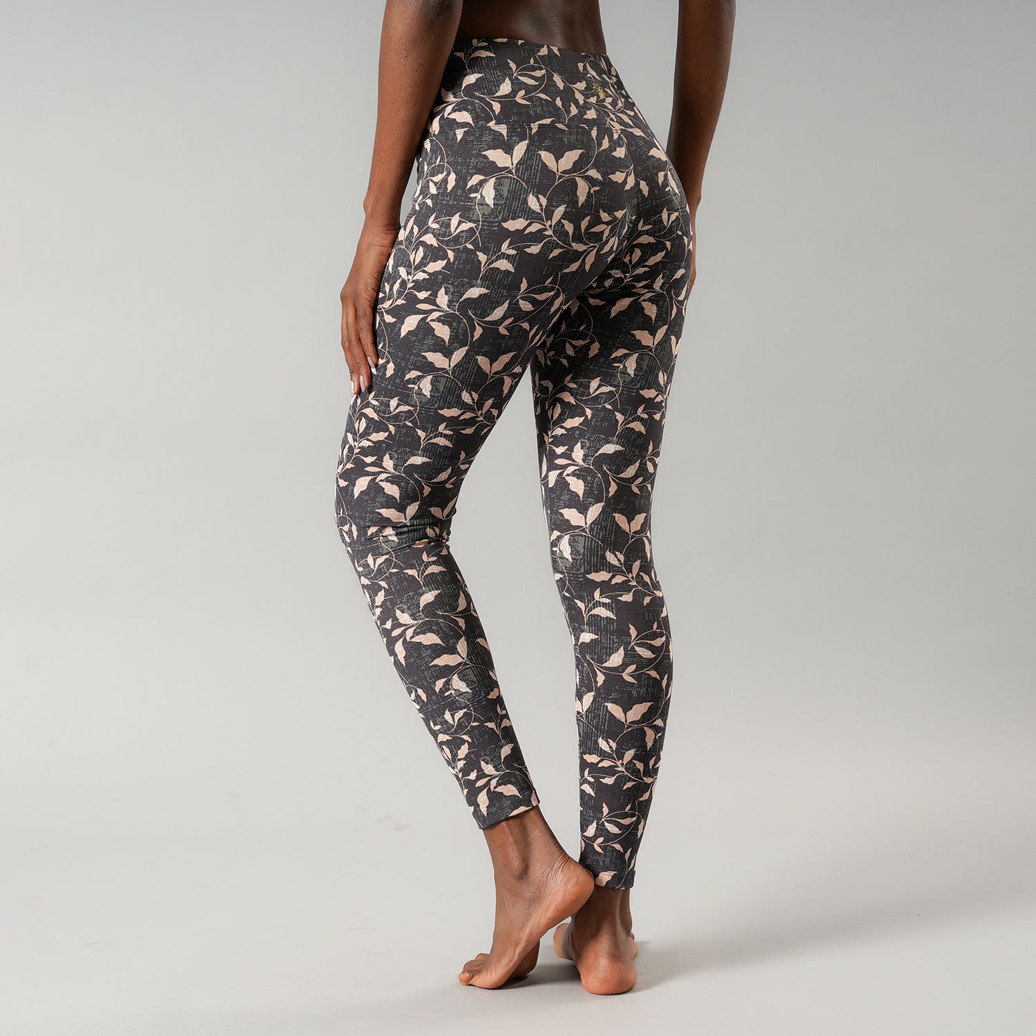 https://www.tiendaflores.cl/media/catalog/product/5/0/50648-67_2_ms2brqylc3a5jyo6.jpg
