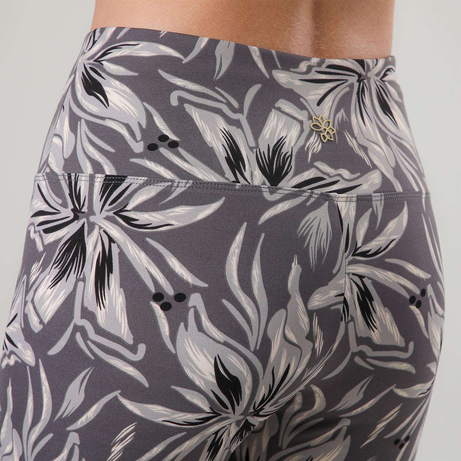 https://www.tiendaflores.cl/media/catalog/product/5/0/50654-67_3_7mm46qwx1up7jotu.jpg